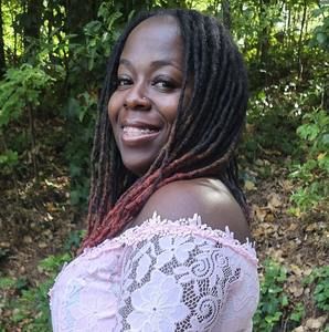 Meet your Posher, Keona